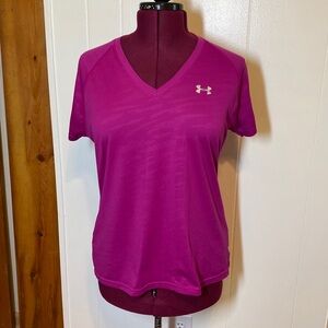 Under Armour Heat Gear fuchsia short sleeve semi-fitted workout top LARGE